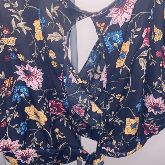 Top - Picture 2 of 2